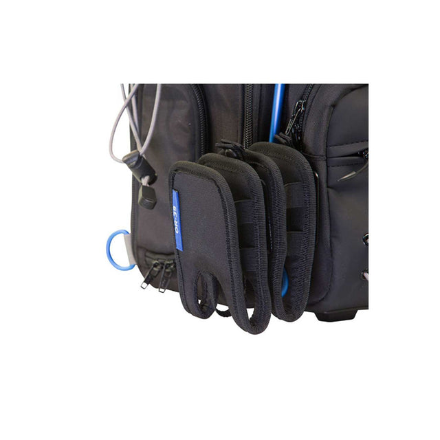 Orca Double Wireless Pouch on a white background.